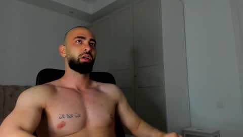 MichaelEvansx online show from 05/11/26, 09:45