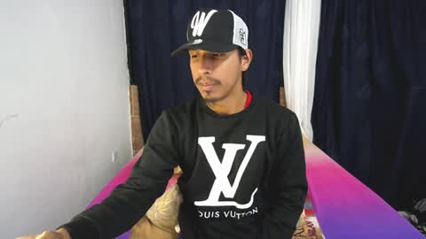 Snapshot of michaelhotbbc chatting on 12/18/25, 05:35 Michael online show from 12/18/25, 05:35