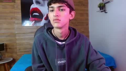 Snapshot of michaelkoiv chatting on 11/27/25, 12:18 michaelkoiv online show from 11/27/25, 12:18