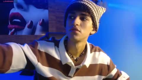 Snapshot of michaelkoiv chatting on 11/28/25, 12:19 michaelkoiv online show from 11/28/25, 12:19