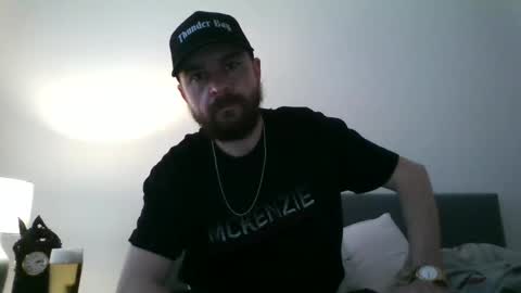 Snapshot of michaelmorgan387 chatting on 12/21/25, 02:13 michaelmorgan387 online show from 12/21/25, 02:13