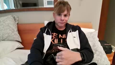 Snapshot of michaeltwinkboy chatting on 04/04/26, 01:15 michaeltwinkboy online show from 04/04/26, 01:15