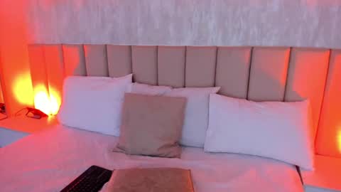 Michael Walkerr online show from 12/31/24, 07:29