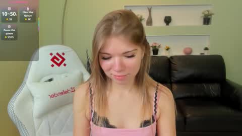 Snapshot of michafox chatting on 02/01/26, 12:48 michafox online show from 02/01/26, 12:48