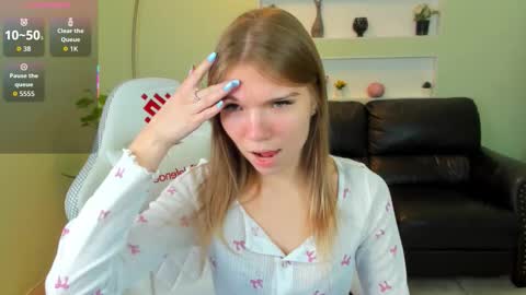 Snapshot of michafox chatting on 03/20/26, 02:22 michafox online show from 03/20/26, 02:22