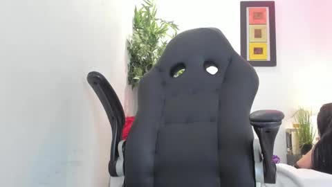 michel_lopez18 online show from 12/04/25, 10:57