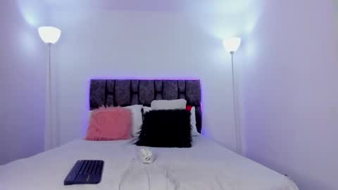 Michelle online show from 02/01/25, 03:50