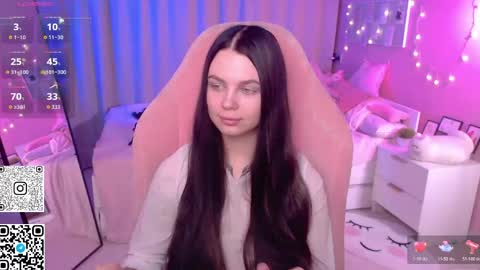 Snapshot of michela_fruet chatting on 05/09/26, 01:11 Kate online show from 05/09/26, 01:11
