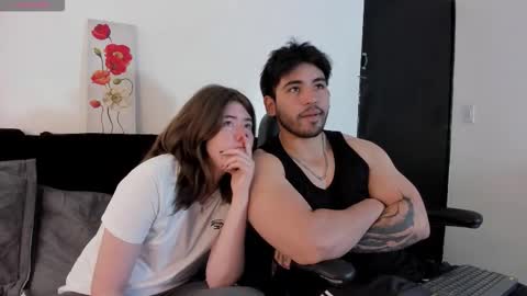 Snapshot of michelandchris chatting on 12/01/25, 01:49 MichelandChris online show from 12/01/25, 01:49