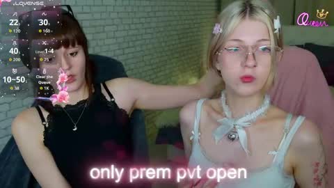 Snapshot of michelewild chatting on 03/11/26, 04:57 Michele online show from 03/11/26, 04:57