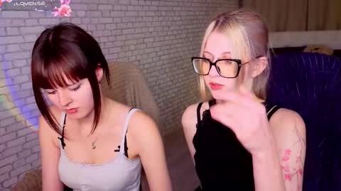 Snapshot of michelewild chatting on 03/17/26, 05:27 Michele online show from 03/17/26, 05:27