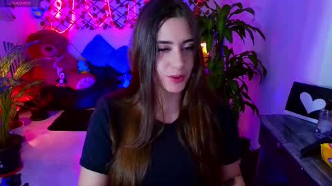 Snapshot of michell_h chatting on 03/05/25, 05:40 Nani online show from 03/05/25, 05:40