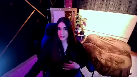 Snapshot of michell_h chatting on 04/22/26, 04:26 Nani online show from 04/22/26, 04:26