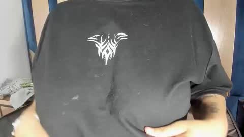 michell_rs online show from 11/24/25, 02:44