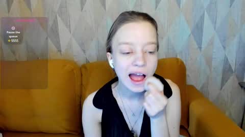 michelle_blond online show from 02/20/25, 07:23