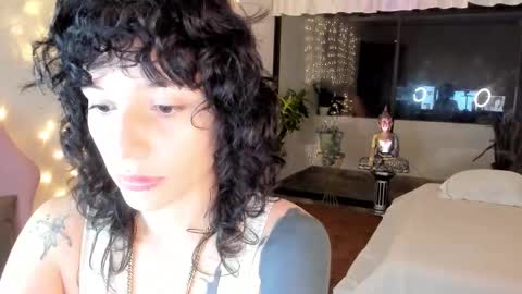 Snapshot of michelleastro chatting on 10/12/25, 04:44 Michelle Ramirez online show from 10/12/25, 04:44
