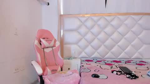 Snapshot of michelleblair1 chatting on 07/03/26, 12:33 michelleblair1 online show from 07/03/26, 12:33