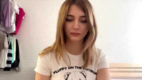 Snapshot of michellfallert chatting on 03/21/26, 07:24 Jenny online show from 03/21/26, 07:24