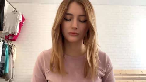 Jenny online show from 05/05/26, 08:33