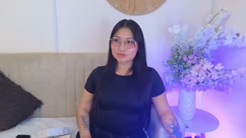 Snapshot of michellnight_ chatting on 06/20/26, 03:20 Michel online show from 06/20/26, 03:20