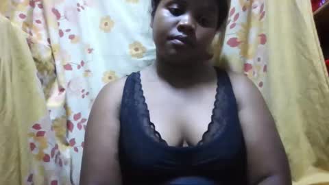 Snapshot of michou61 chatting on 11/18/25, 06:34 michou61 online show from 11/18/25, 06:34