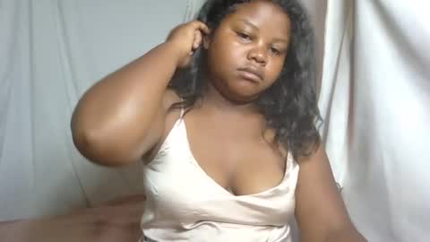 Snapshot of michou61 chatting on 01/08/26, 04:37 michou61 online show from 01/08/26, 04:37