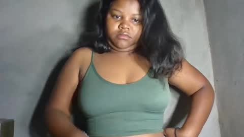 Snapshot of michou61 chatting on 02/10/26, 06:06 michou61 online show from 02/10/26, 06:06