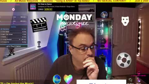 Professional Moderator  Mick Mickey online show from 05/11/26, 03:29