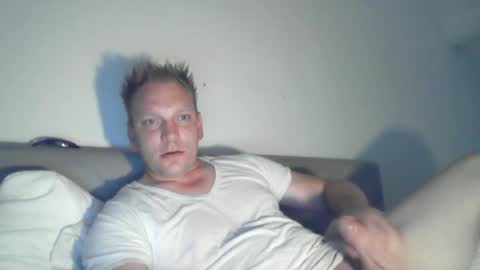Snapshot of mickkxl chatting on 07/06/26, 10:56 mickkxl online show from 07/06/26, 10:56