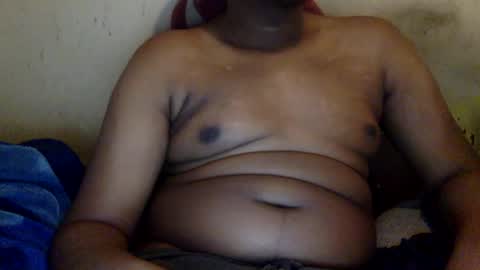 Snapshot of mickkzzx chatting on 12/17/24, 02:33 mickkzzx online show from 12/17/24, 02:33