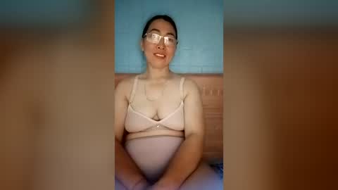 Snapshot of mickye00 chatting on 06/14/26, 02:30 Miky online show from 06/14/26, 02:30