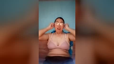 Snapshot of mickye00 chatting on 06/26/26, 11:09 Miky online show from 06/26/26, 11:09