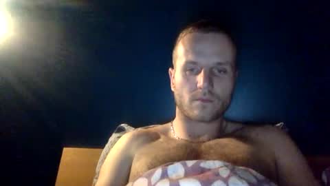 Snapshot of mickylove67 chatting on 04/17/26, 07:06 mickylove67 online show from 04/17/26, 07:06