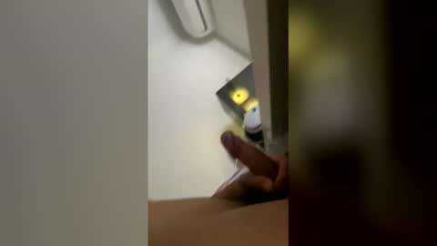 micro_d10 online show from 12/18/25, 11:44