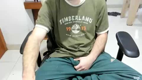 Snapshot of microfama00 chatting on 02/05/26, 08:08 microfama00 online show from 02/05/26, 08:08