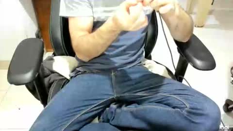 Snapshot of microfama00 chatting on 02/22/26, 10:52 microfama00 online show from 02/22/26, 10:52