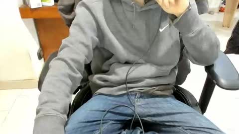 Snapshot of microfama00 chatting on 03/18/26, 01:20 microfama00 online show from 03/18/26, 01:20