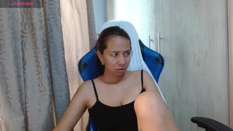 Snapshot of miculohot chatting on 04/29/26, 12:20 vanesa sexy online show from 04/29/26, 12:20