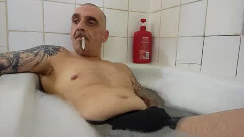 Snapshot of middle123456783939 chatting on 09/25/25, 02:15 middle123456783939 online show from 09/25/25, 02:15