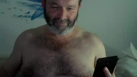 Snapshot of midhir chatting on 01/17/25, 09:50 kike online show from 01/17/25, 09:50