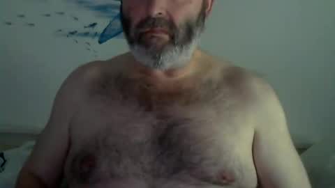 Snapshot of midhir chatting on 01/20/25, 04:23 kike online show from 01/20/25, 04:23