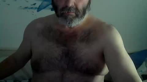 Snapshot of midhir chatting on 01/29/25, 07:00 kike online show from 01/29/25, 07:00