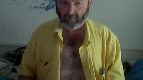 Snapshot of midhir chatting on 03/03/25, 02:37 kike online show from 03/03/25, 02:37