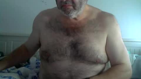 Snapshot of midhir chatting on 09/22/25, 02:41 kike online show from 09/22/25, 02:41