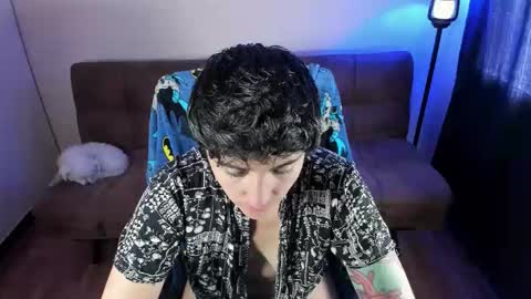 Blue online show from 11/04/25, 03:22