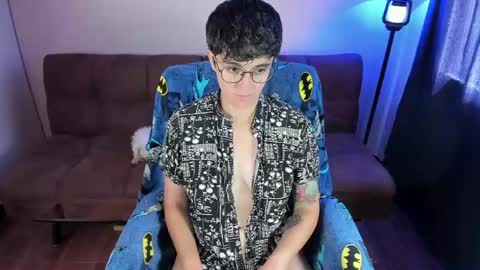 Snapshot of midnight07_ chatting on 03/31/26, 03:23 Blue online show from 03/31/26, 03:23