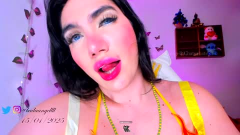 Snapshot of midnight_angell chatting on 01/16/25, 01:16 online show from 01/16/25, 01:16