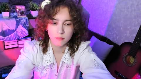 Snapshot of midnight_answer chatting on 12/14/24, 01:38 Max online show from 12/14/24, 01:38