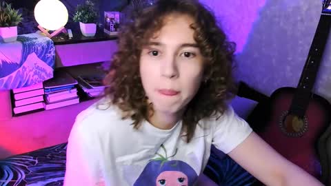 Snapshot of midnight_answer chatting on 12/19/24, 04:46 Max online show from 12/19/24, 04:46