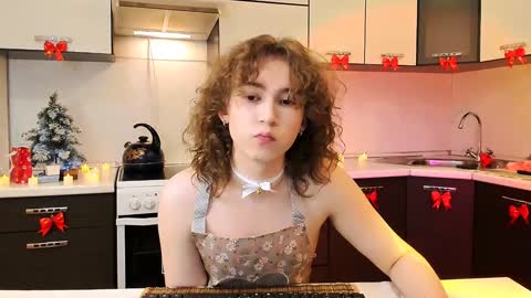 Snapshot of midnight_answer chatting on 12/25/24, 01:19 Max online show from 12/25/24, 01:19